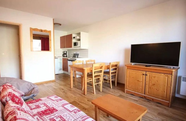 Residence Hameau Des Ecrins - HEA706 - APARTMENT 1 ROOM + COIN MONTAGNE WITH BALCONY