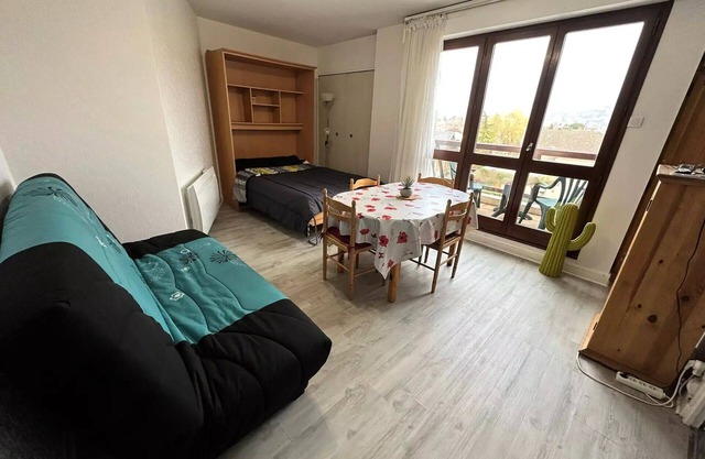 Residence Les Cygnes - Peaceful studio by the lake!
