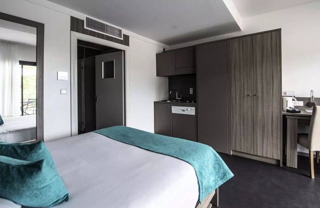 Residence Suite-Home Porticcio* - Ajaccio - Suite 5 People Prestige Sea View