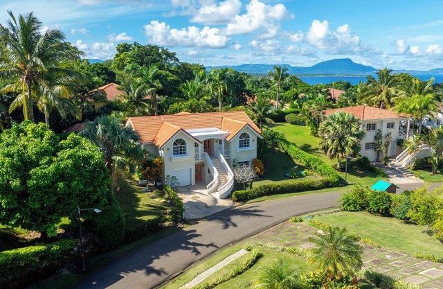 Residencial Hispaniola Villa #12, 4-King BRs & 4 Baths, Private Pool