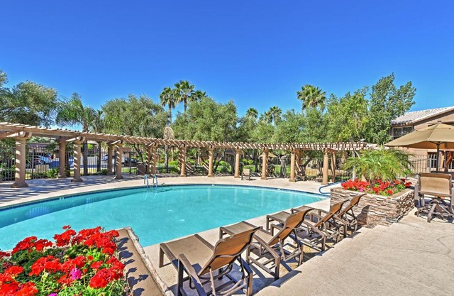 Resort Retreat with Pool Access in Paradise Valley