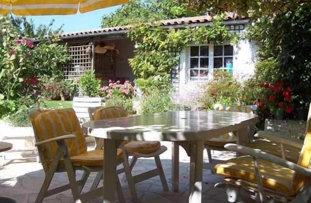 RETAINED CHARMING HOUSE