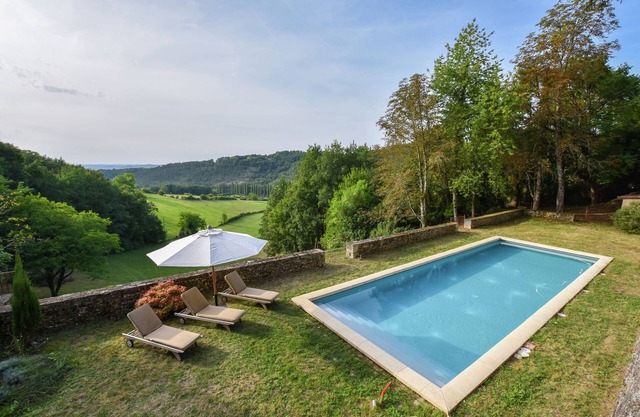 Retreat Near Siorac-en-Périgord