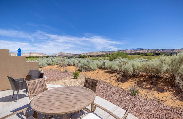 Retreat at The Ledges *Resort Amenities Included!