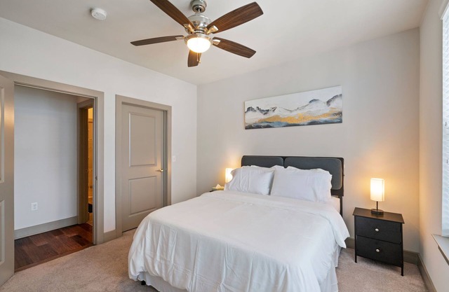 Retreat | Pool & Gym | Free-Parking