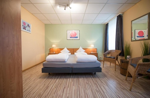 Rheinauer Hof - bed & breakfast