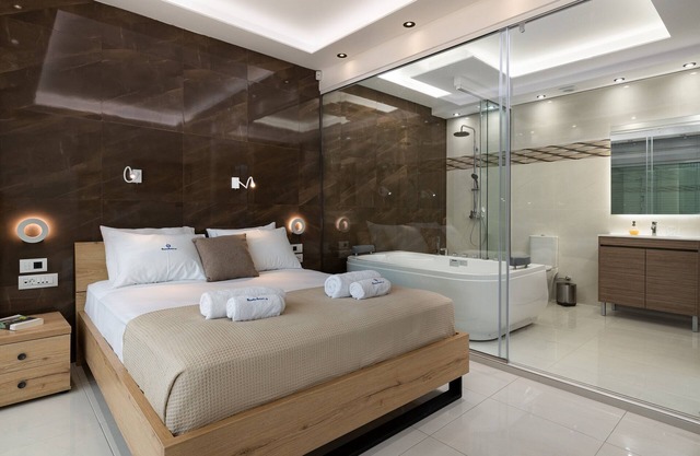 Rhodes Skyline Suite - 3 Bedroom with inDoor Jacuzzi and Sea View