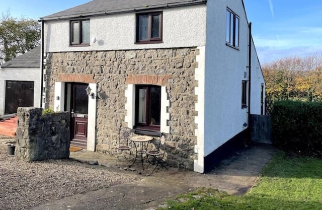 Rhossili's Retreat - Gower AONB - sleeps 2 - 4