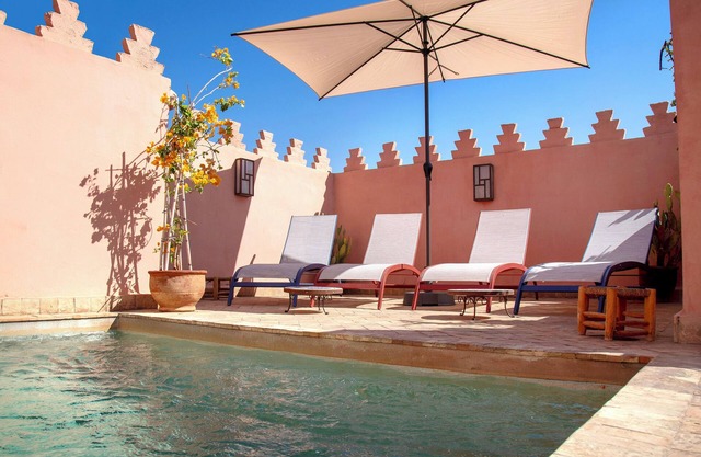 Riad Abda, RIAD ABDA *PRIVATIF - 8 Personnes* - Piscine Chauffée - Coeur de la Médina - Breakfast