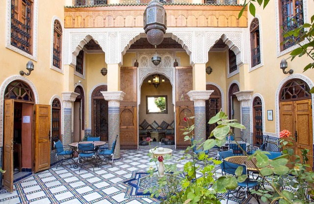 Riad Layalina