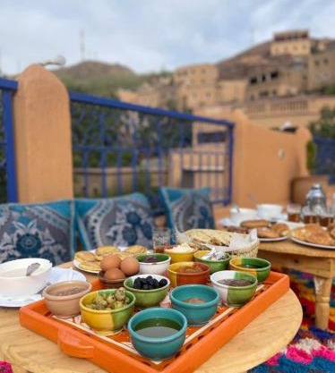 Riad otos views
