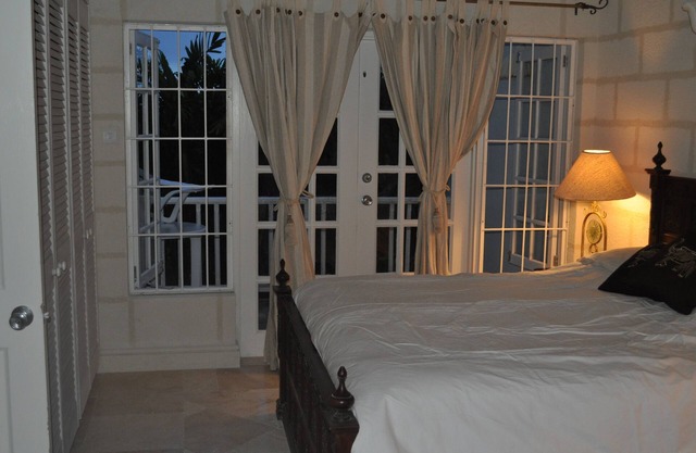 Ridge View Estate Home -1 bedroom - Car optional