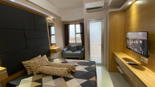 Rifky Room Studio Transpark