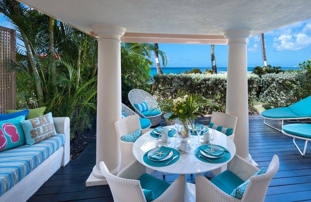 Right on the beach, luxury condo - Reeds 3