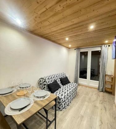 Risoul 1850 studio Résidence LesFlorins2 pour 4 pers avec accès direct sur les pistes