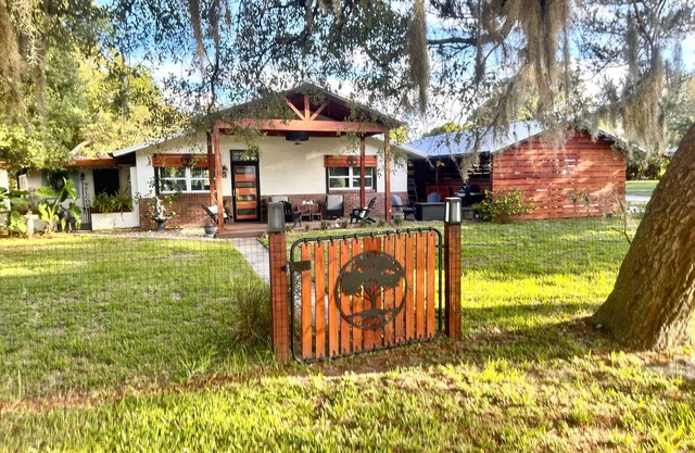 River Nest Cabin Prime Coastal Family Retreat!