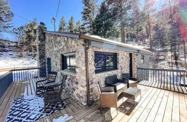 ♥︎River Rocks Retreat♥︎HOT TUB/FIRE PIT/MTN VIEWS