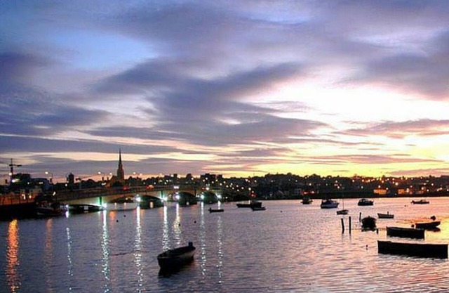 Riverbank House Hotel