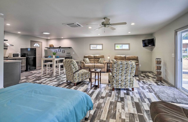 Riverfront Elizabethton Detached Studio w/Grill