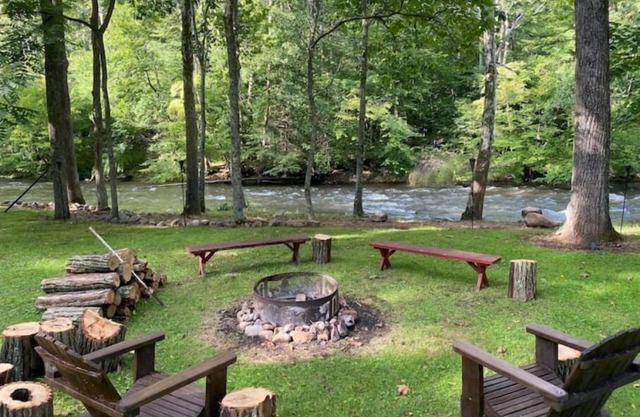 Riverfront House in Damascus VA