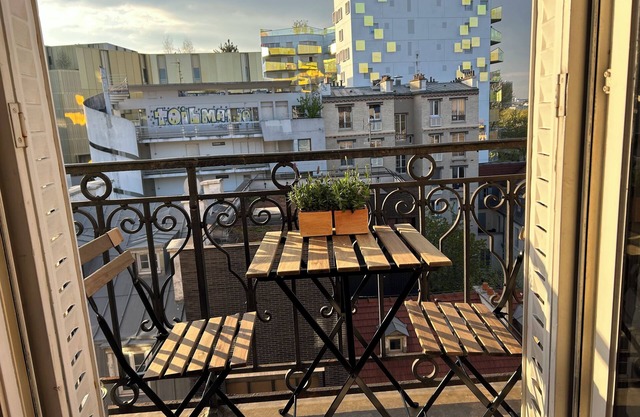 Riverside Aparatment with Balcony