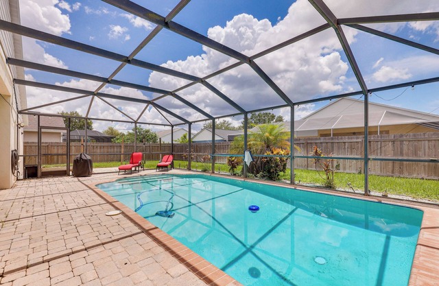 Riverview Home w/Screened Pool ~ 1 Mi to Marina!