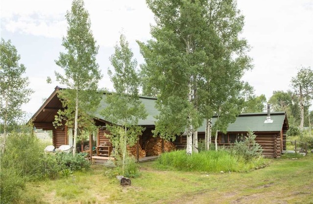 RMR: Rocking Rackets Cabin at Poker Flats