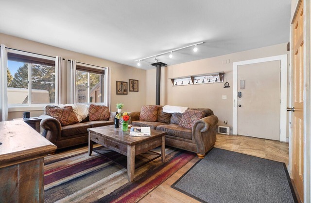 RMR: Sleeping Indian West #1 Condo in Teton Village