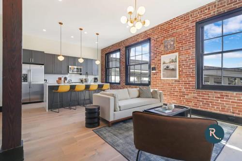 Roami at The Lola Near Bourbon St 3BR #58
