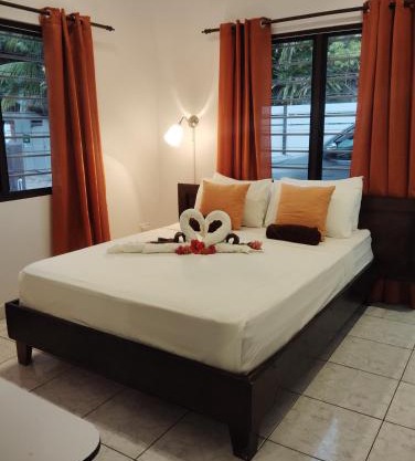 Roche Kerlan Apartments