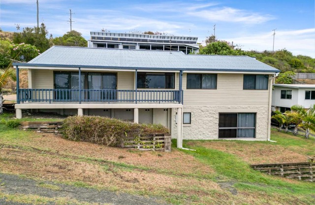 Rocky Retreat At Emu Park