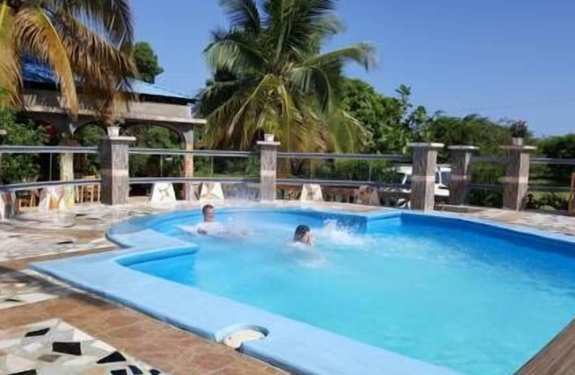 Rollanda Hotel