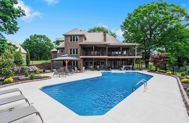 Rolling Hills Family Home