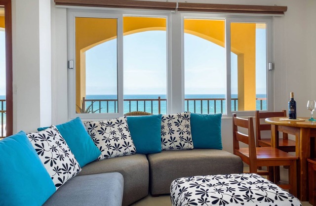 Romantic Beachfront 1-BR Suite with Balcony and Pool in Santa Marianita