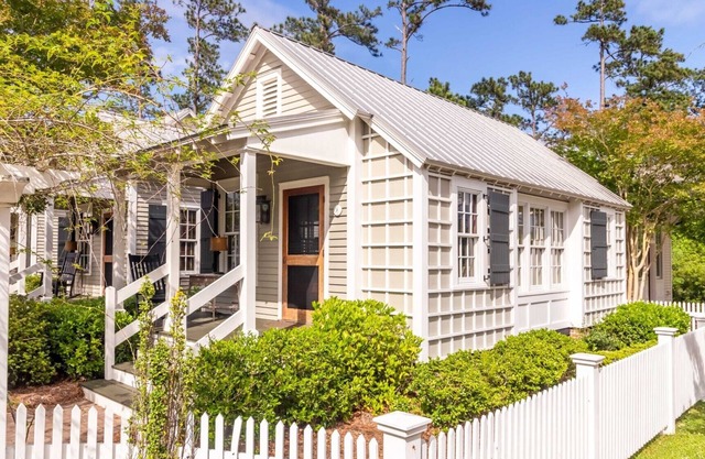 Romantic & Cozy Retreat for Two – River Dunes