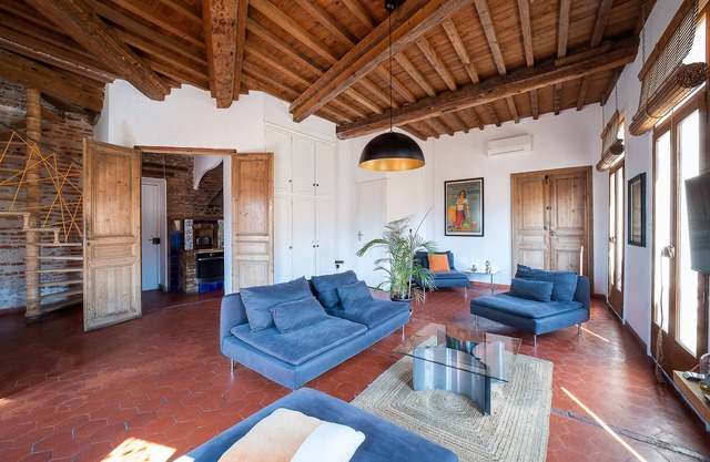 Romantic Getaway in the Heart of Perpignan