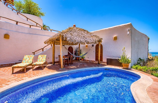 Romantic Retreat, Mins From the Beach, Spectacular Sunsets & Stargazing