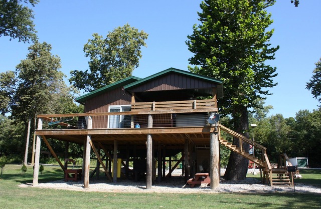 Romantic Tree House for two!