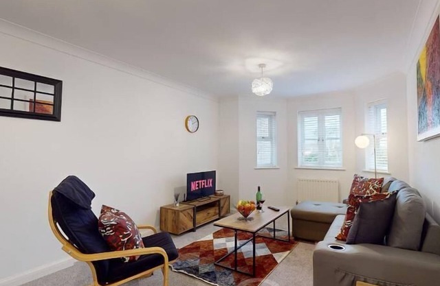 Romford Retreat - Modern 2BR Apartment
