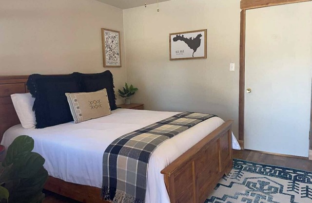 Room 7: Cozy Nest 15 Minutes from Red River/Angel Fire
