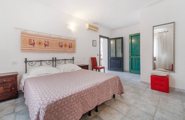 Room 'Camera 22 Doppia' with Shared Pool, Wi-Fi and Air Conditioning