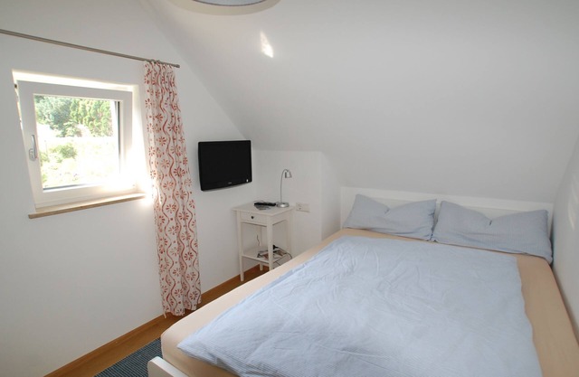 Room 'Doppelzimmer' with Shared Garden and Wi-Fi