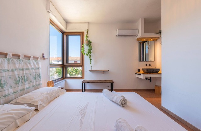 Room 'Istè' with Sea View, Private Terrace and Air Conditioning