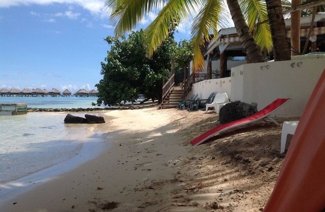 Room Vaiora 4 pax beach access, air-conditioned kitchen bathroom, free breakfast