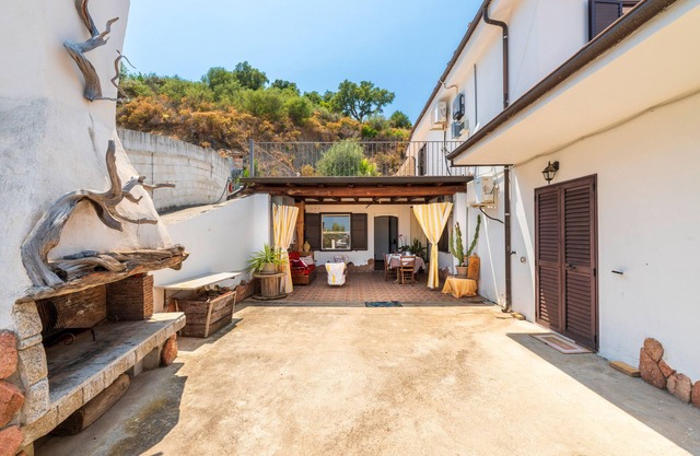 Room 'Vistamare2' with Sea View, Wi-Fi and Air Conditioning