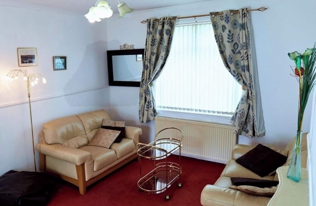 Roomy double bedroom in serene Hilton 2 bed apartment