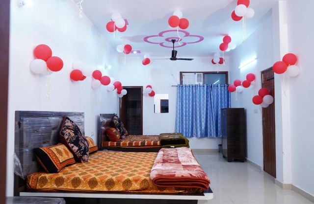 Roop Niwas