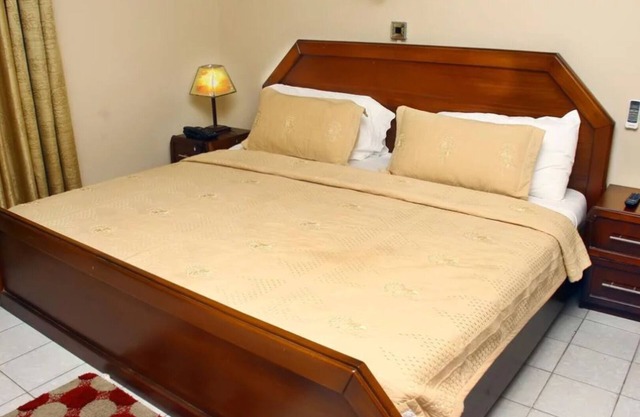 Royal City Hotel Suite