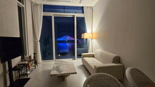 Royal Floor # 2Bedrooms 2Bathrooms # Spa Bath