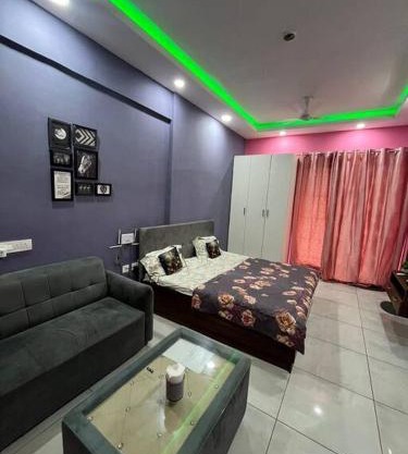 Royal Orbit studio